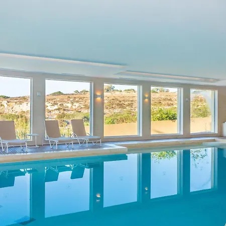 Salini Hotell
