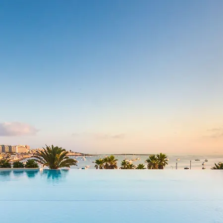 Salini Hotell 4*