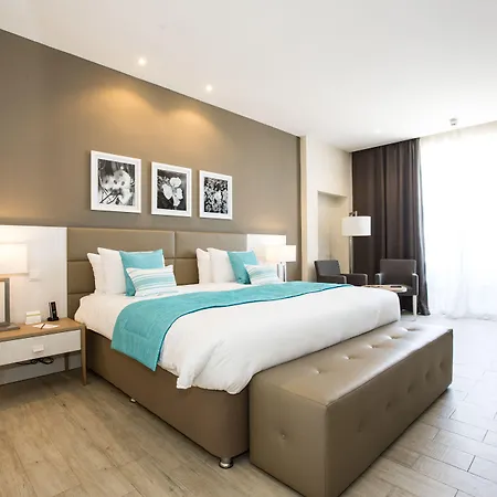 Salini Hotell