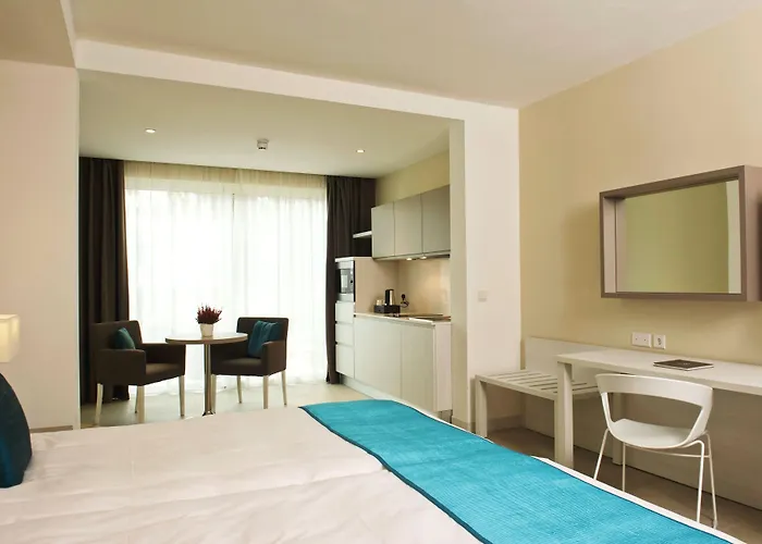 萨利尼度假酒店