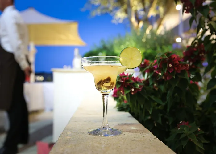 萨利尼度假酒店 4*