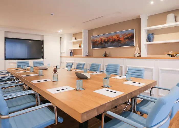 萨利尼度假酒店 4*